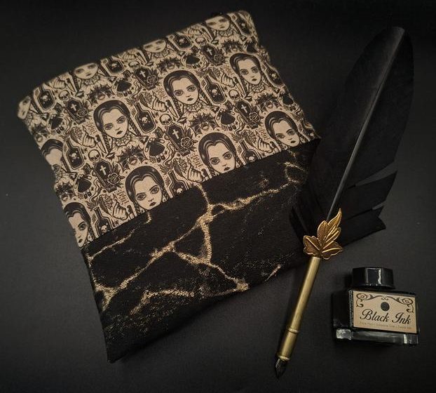 EXPOSITION MOODS CREATIONS